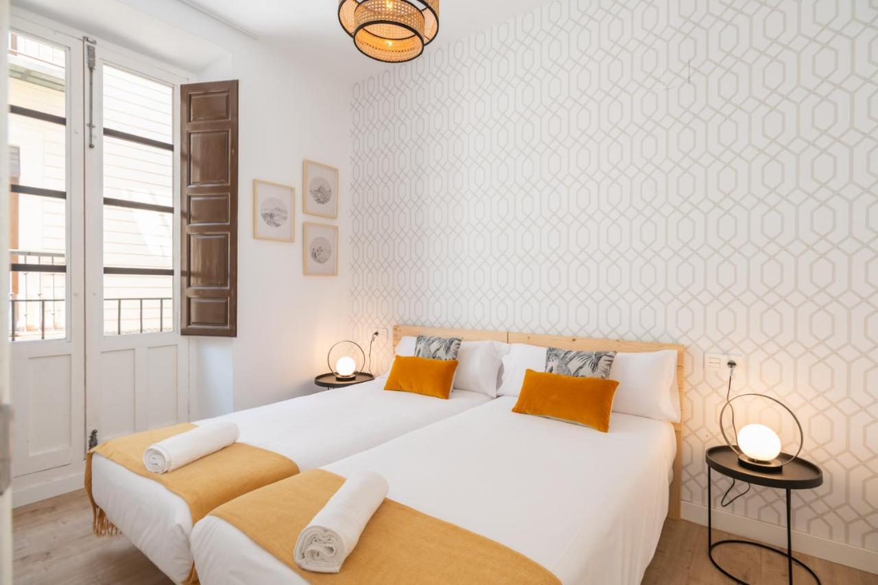 Apartamentos Luna Suites Palacio Dorita Granada Exterior foto