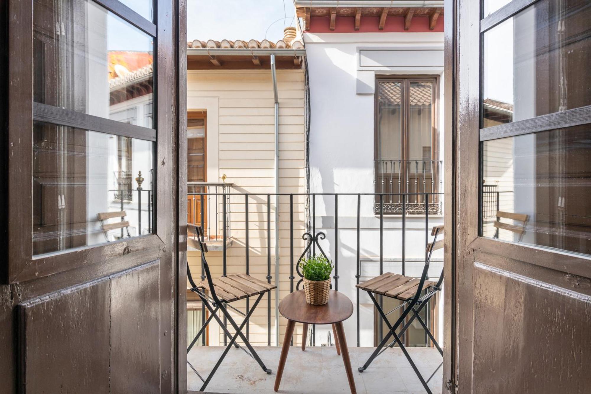 Apartamentos Luna Suites Palacio Dorita Granada Exterior foto